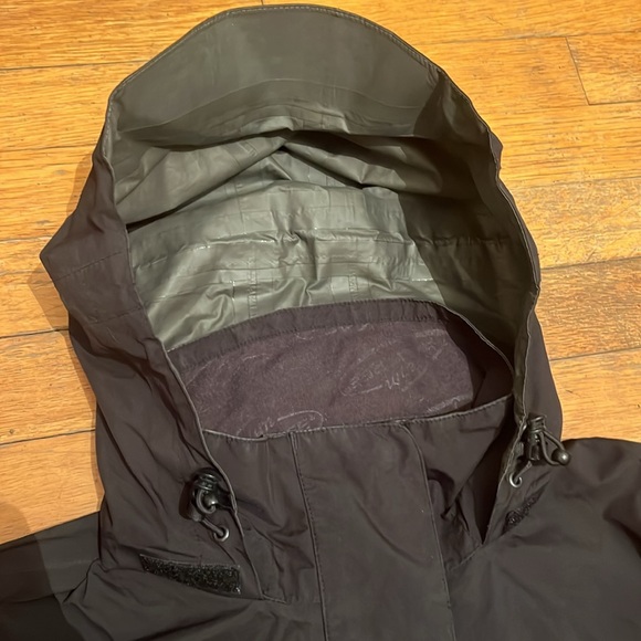 Team Realtree Paclite Gore-Tex Jacket in Black & Grey, size Large - Picture 10 of 14